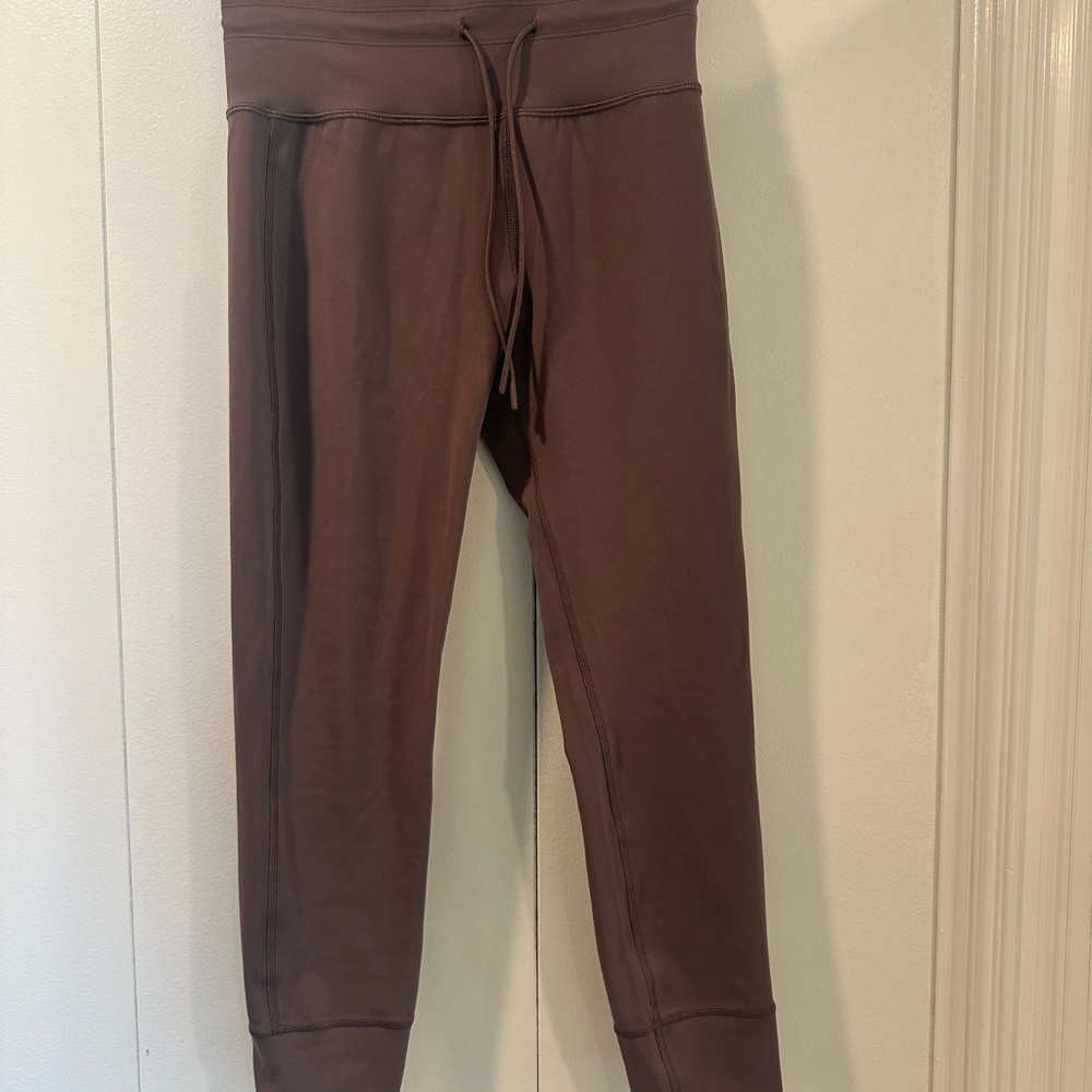 Women’s vuori daily leggings brand new small- huckleberry